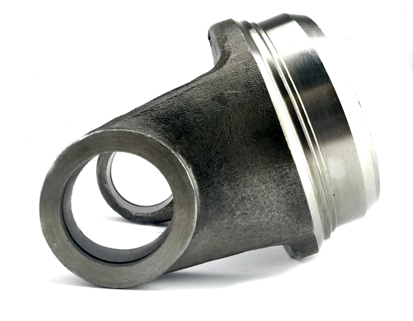 687.30 Series Driveshaft Weld Yoke for Tube Diameter 3.500" x .095" C/L-W 2.670"